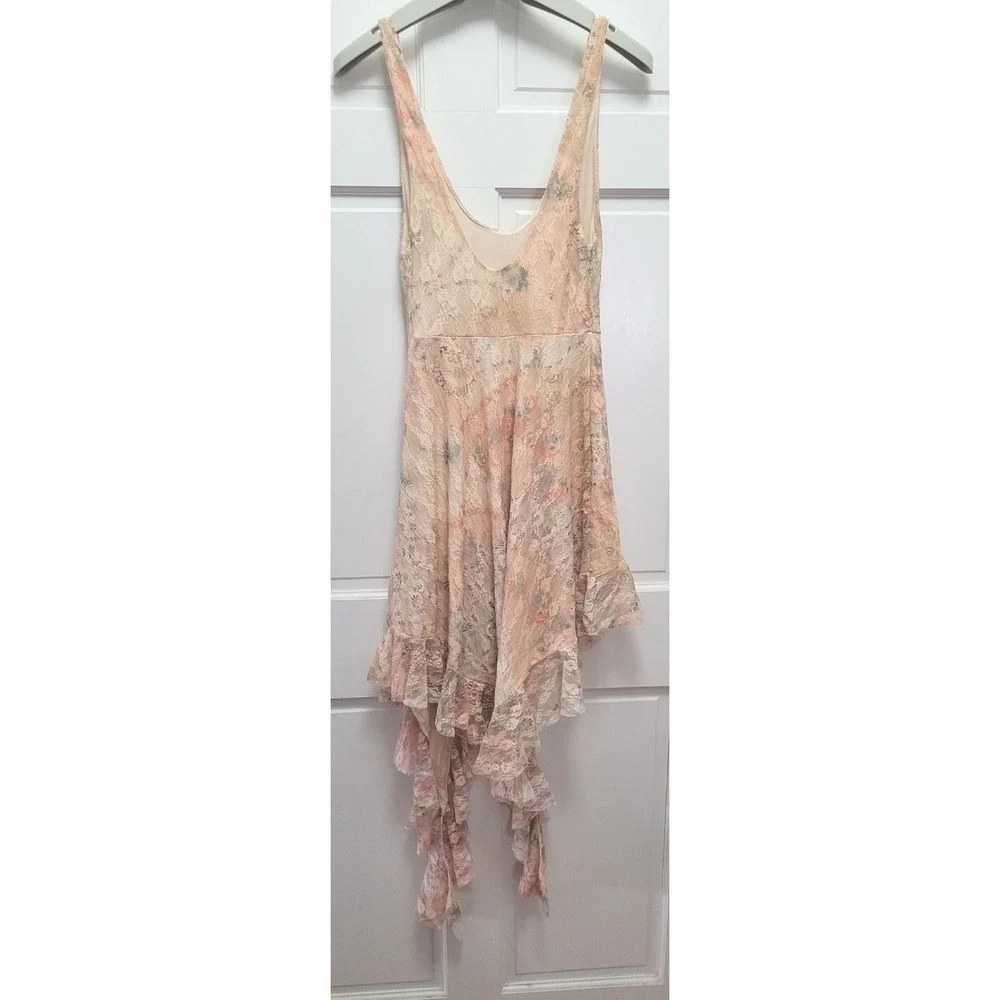 Kimchi Blue Asymetrical Handkerchief Hem Lace Boho Slip Dress - Peach - XS - Picture 2 of 5
